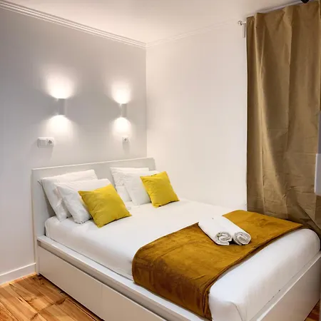 - Bairro Alto Centro Historico D Homestay Lisbon