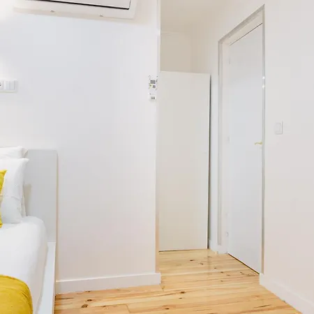 Homestay - Bairro Alto Centro Historico D Lisbon