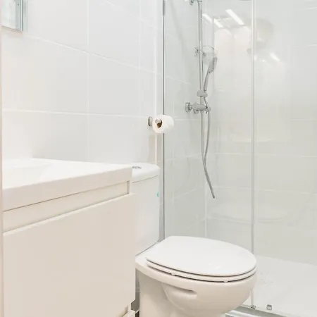 Homestay - Bairro Alto Centro Historico D Lisbon