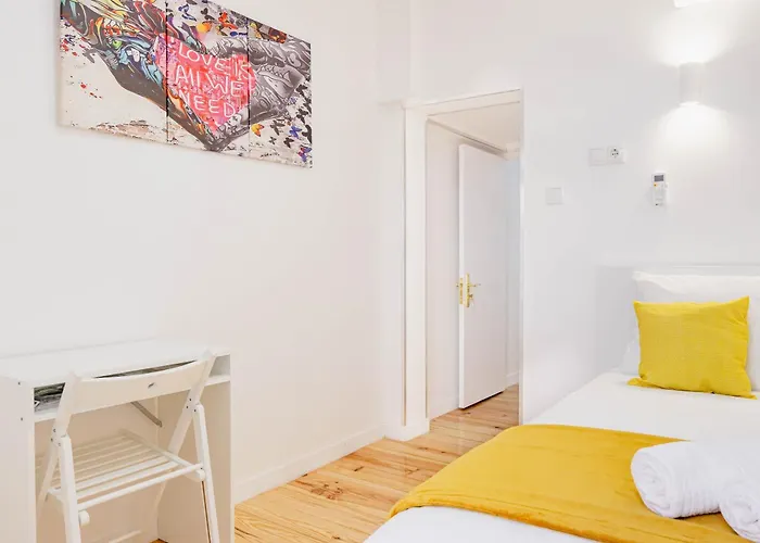 Quarto em Acomodações Particulares - Bairro Alto Centro Histórico D *