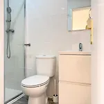 - Bairro Alto Centro Historico D Homestay Lisbon